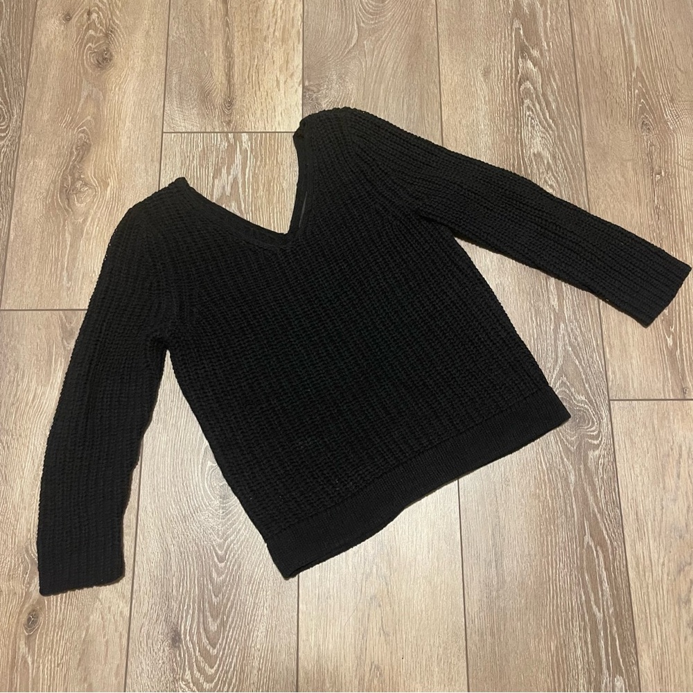 Ann Taylor Black V-Neck Sweater Size Medium
